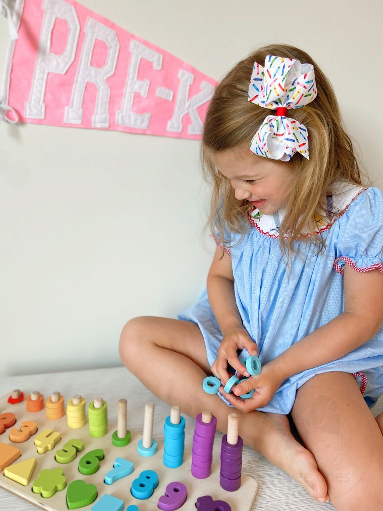 Crayon Print Medium Bow - Doodlebug's Children's Boutique