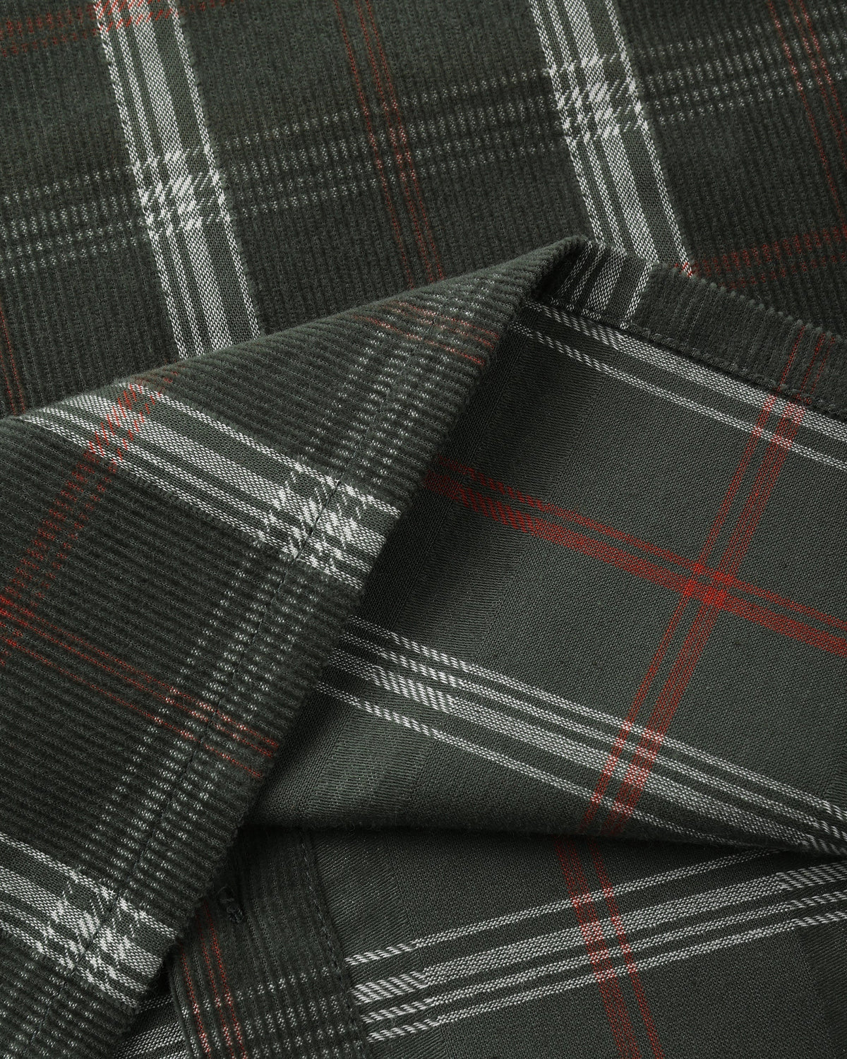 Pocketed Flannel Shirt in Holiday Plaid