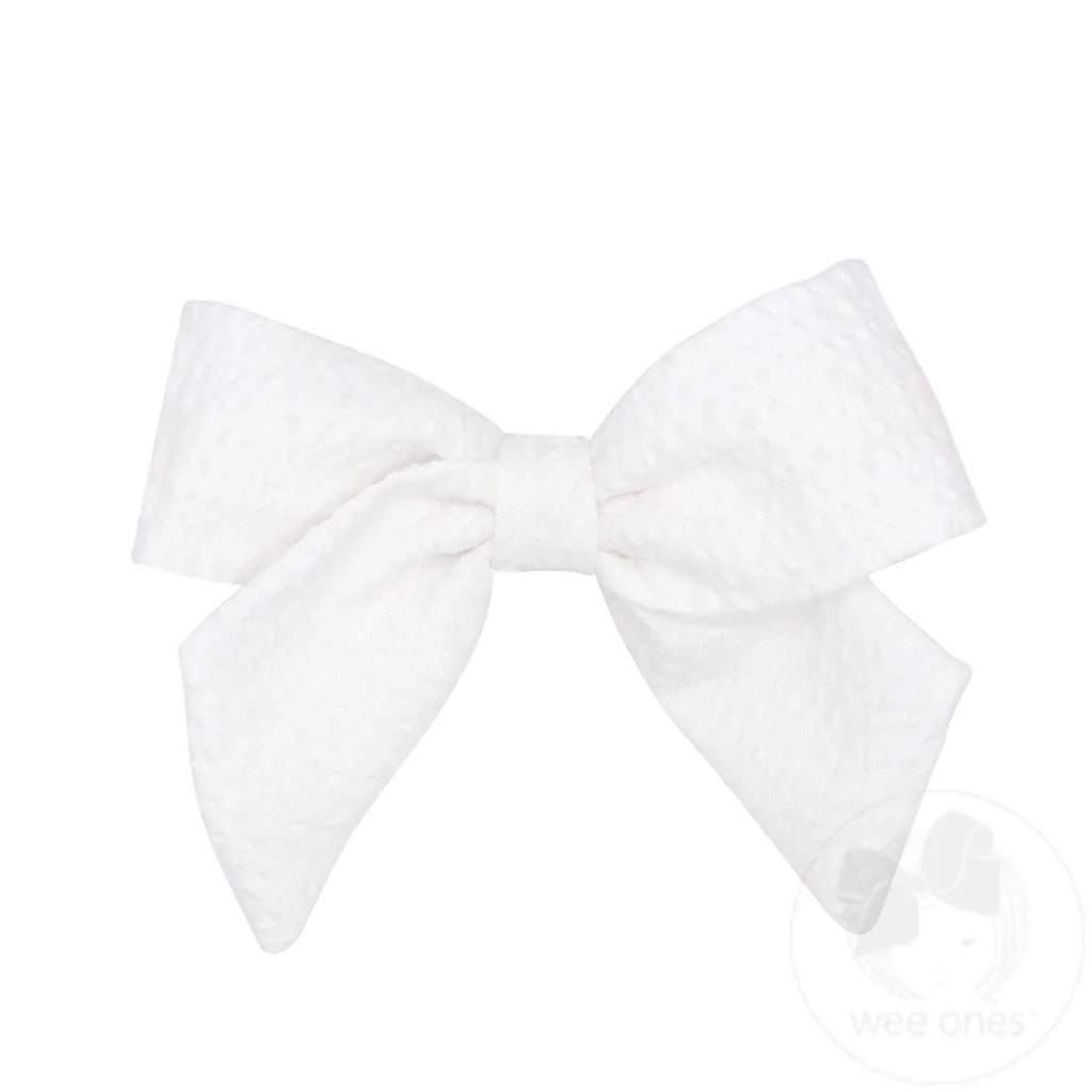 Medium Seersucker Bowtie Bow in White - Doodlebug's Children's Boutique