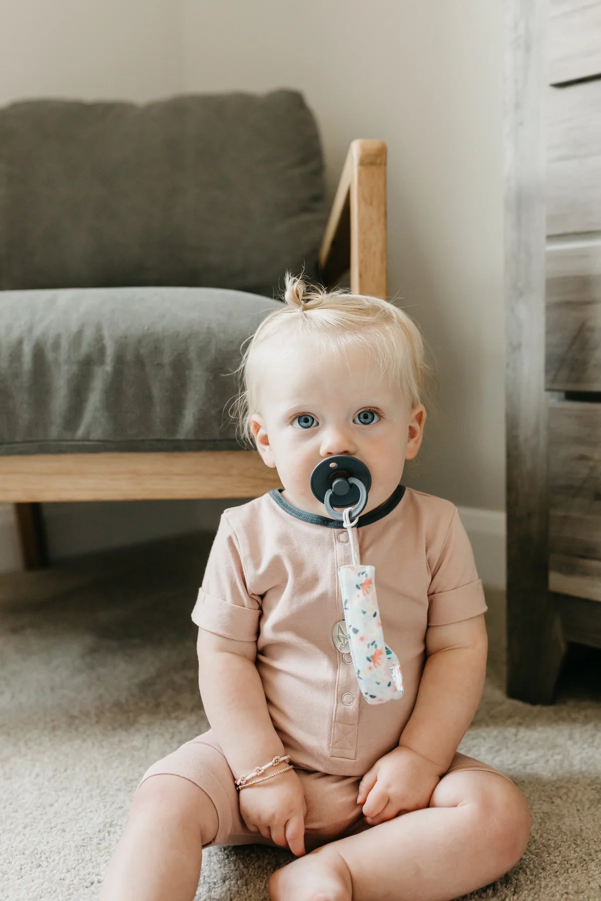 Leilani Binky Clip Set - Doodlebug's Children's Boutique