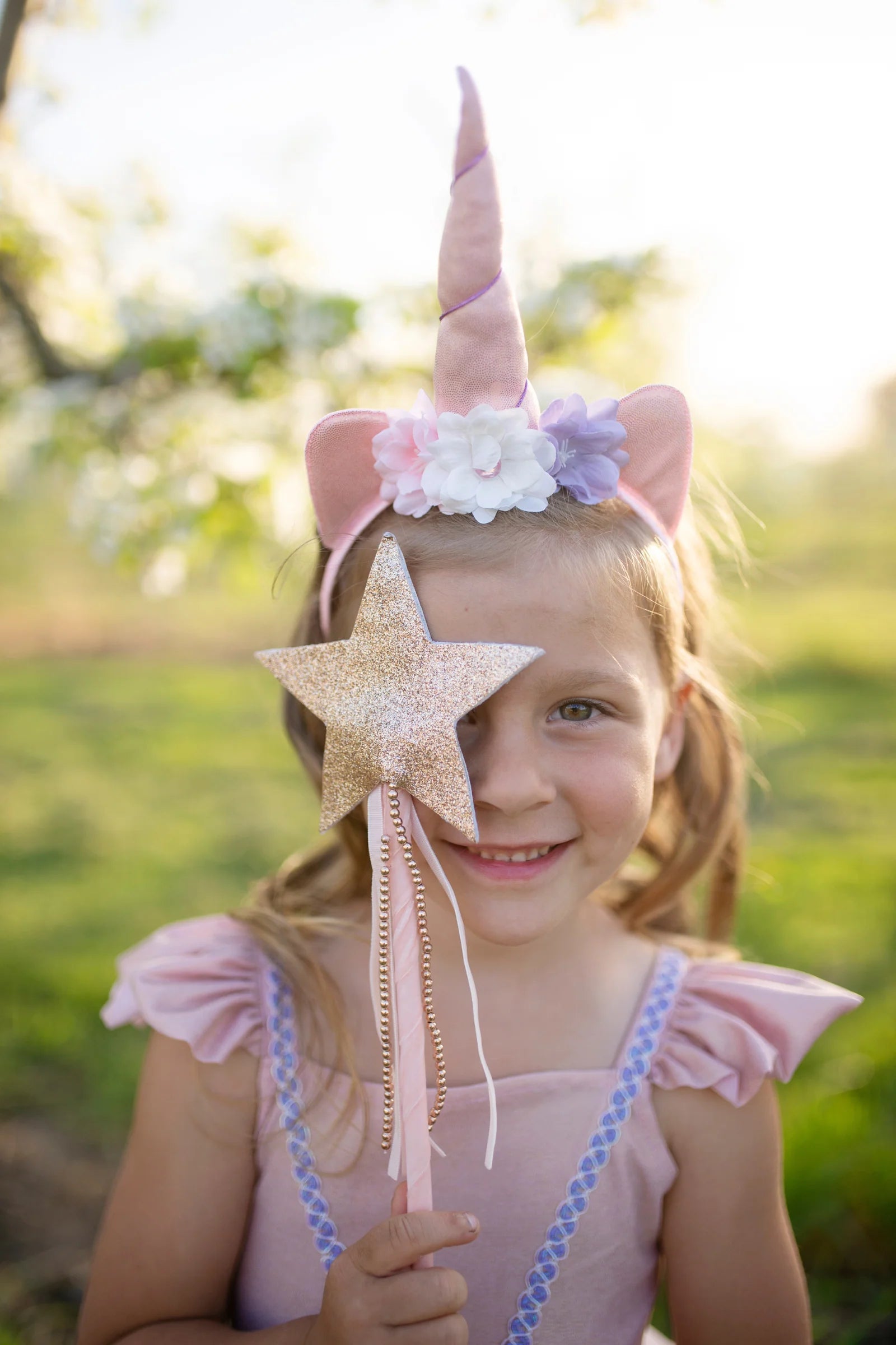 Deluxe Sparkle Star Wand  - Doodlebug's Children's Boutique