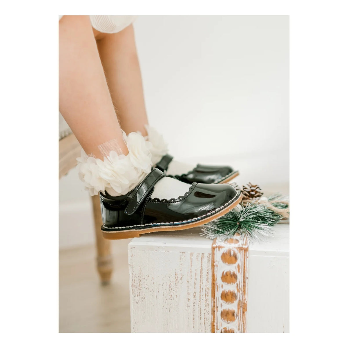 Caitlin Scalloped Patent Mary Jane ih Black