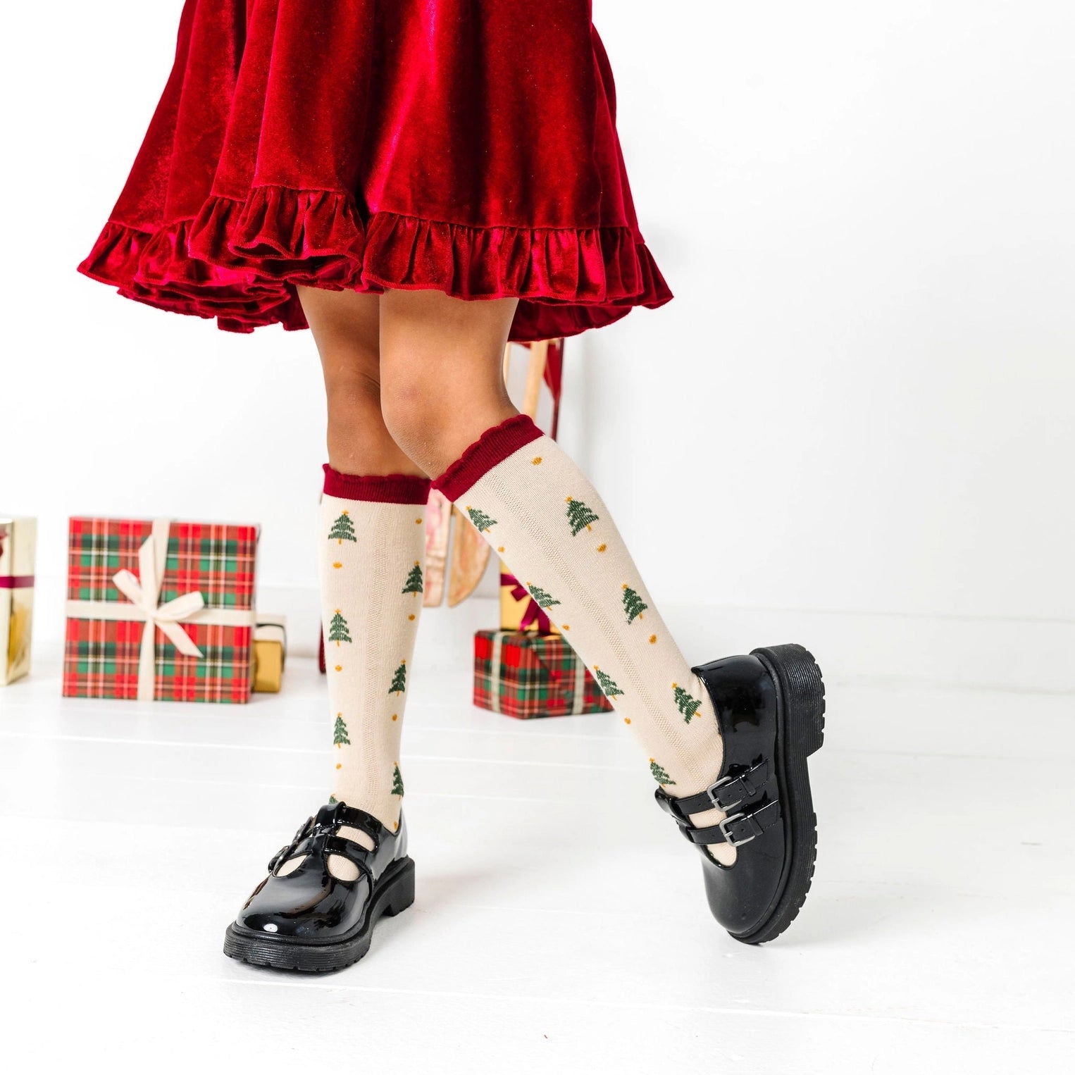 Christmas Tree Scalloped Knee High Socks (Copy) - Doodlebug's Children's Boutique