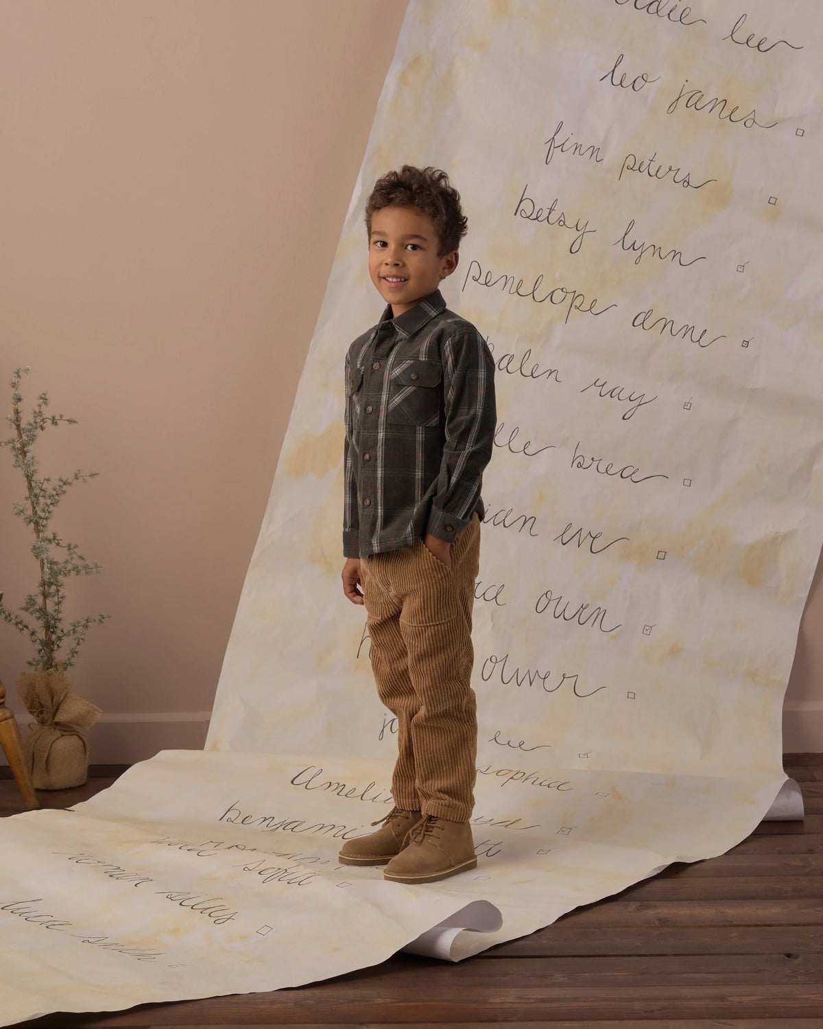 Pocketed Flannel Shirt in Holiday Plaid