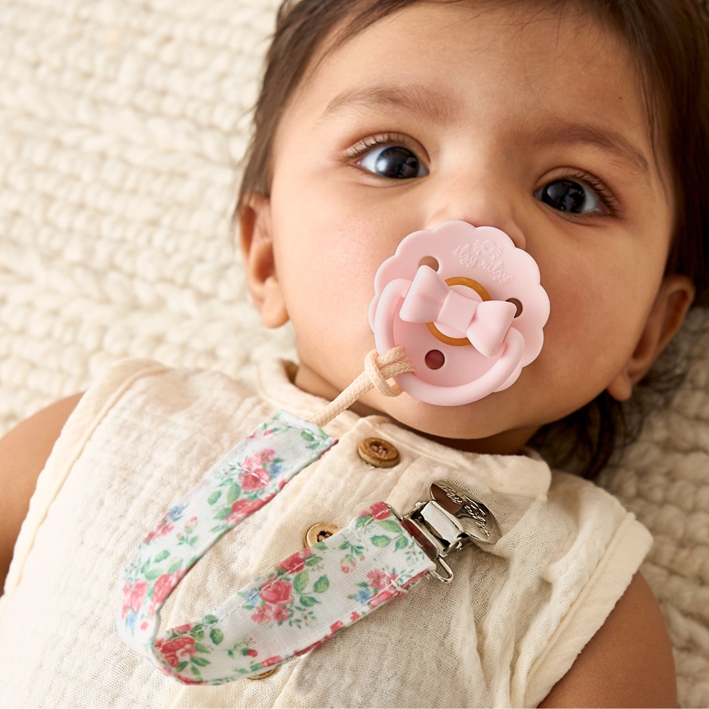 Bow Itzy Clip Fabric Pacifier Strap™