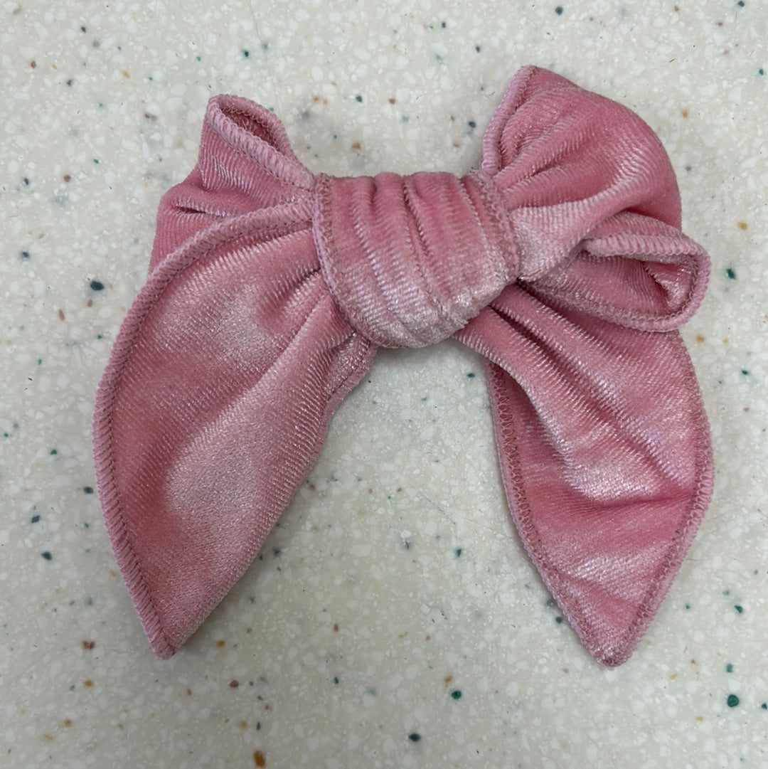 Velvet Bow in Pink  - Doodlebug's Children's Boutique