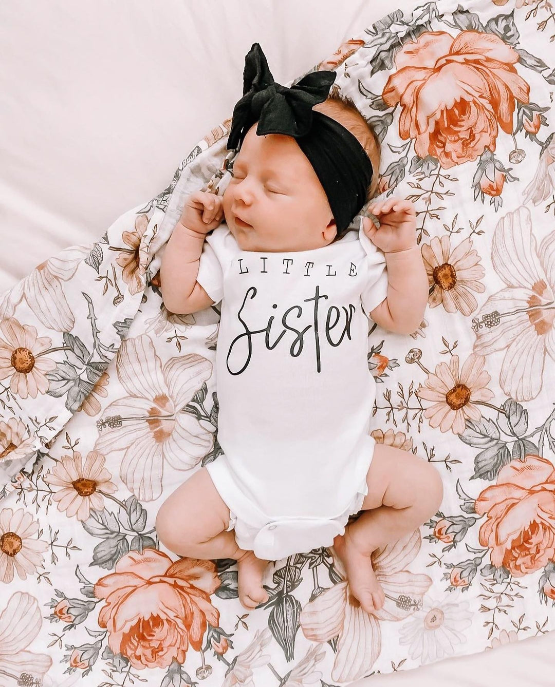 Little Sister Pregnancy Announcement Onesie  - Doodlebug's Children's Boutique