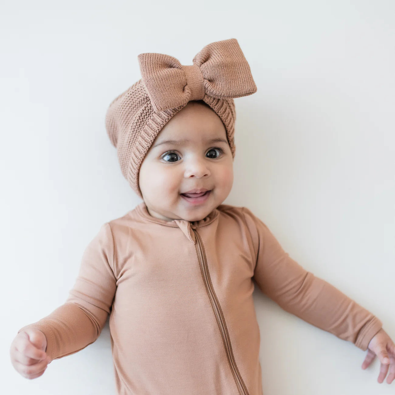 Chunky Knit Bow Headband in Latte - Doodlebug's Children's Boutique