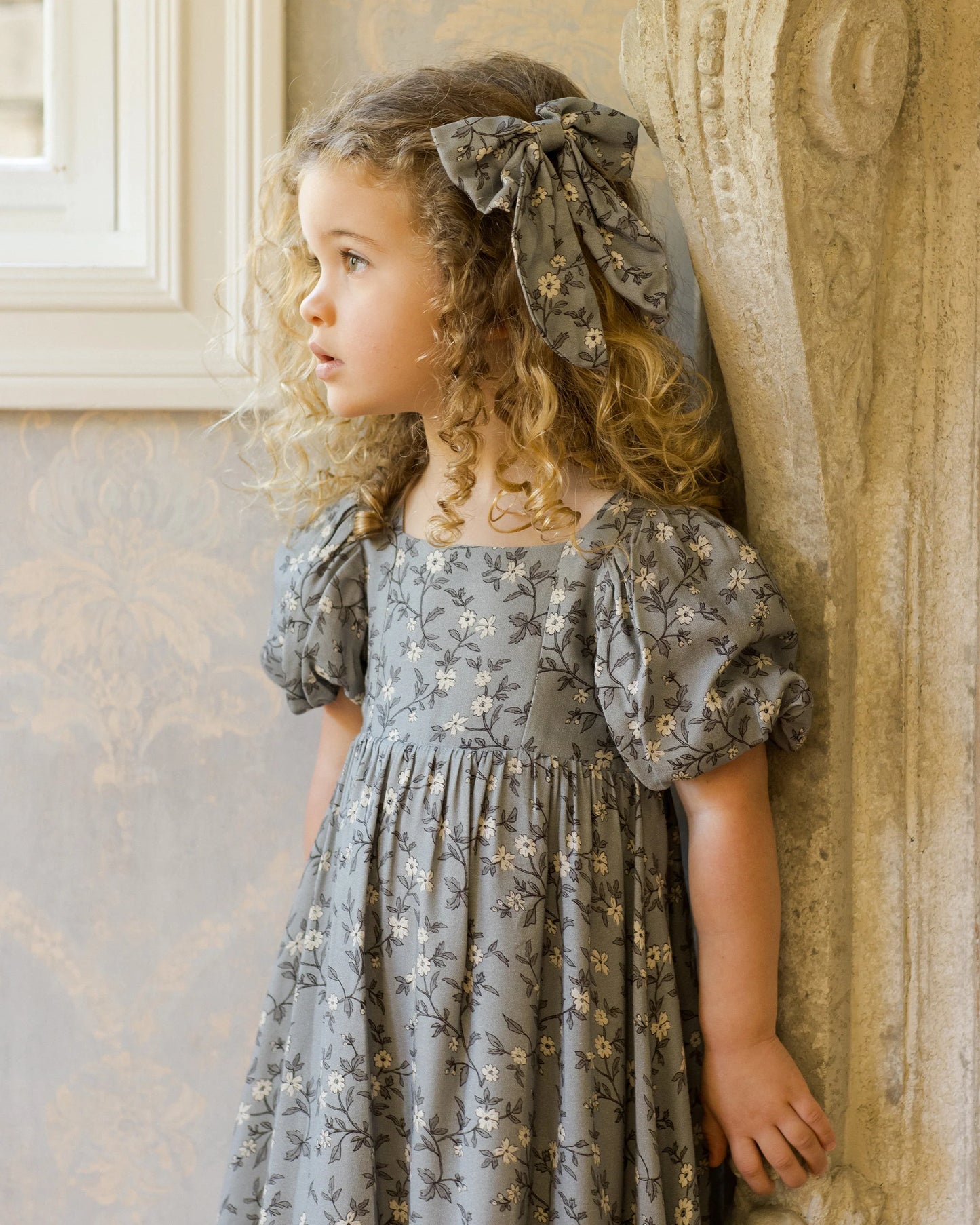 Everly Bow in French Blue Floral - Doodlebug's Children's Boutique