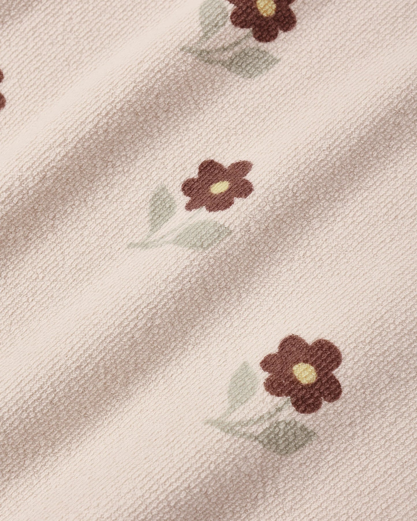 Spongey Knit Set in Petal Daisy