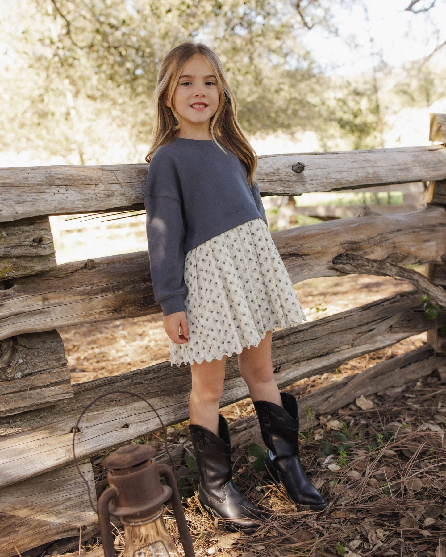 Sweatshirt Dress in Vintage Fleur