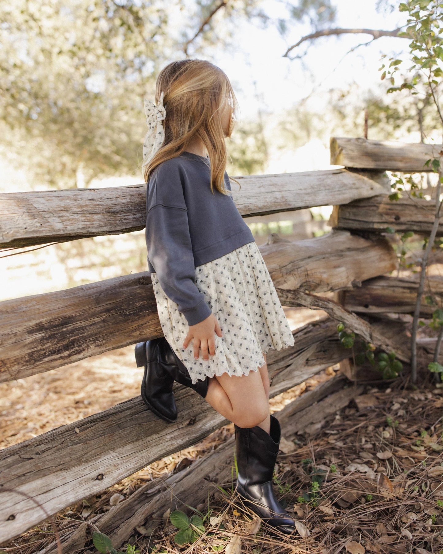 Sweatshirt Dress in Vintage Fleur