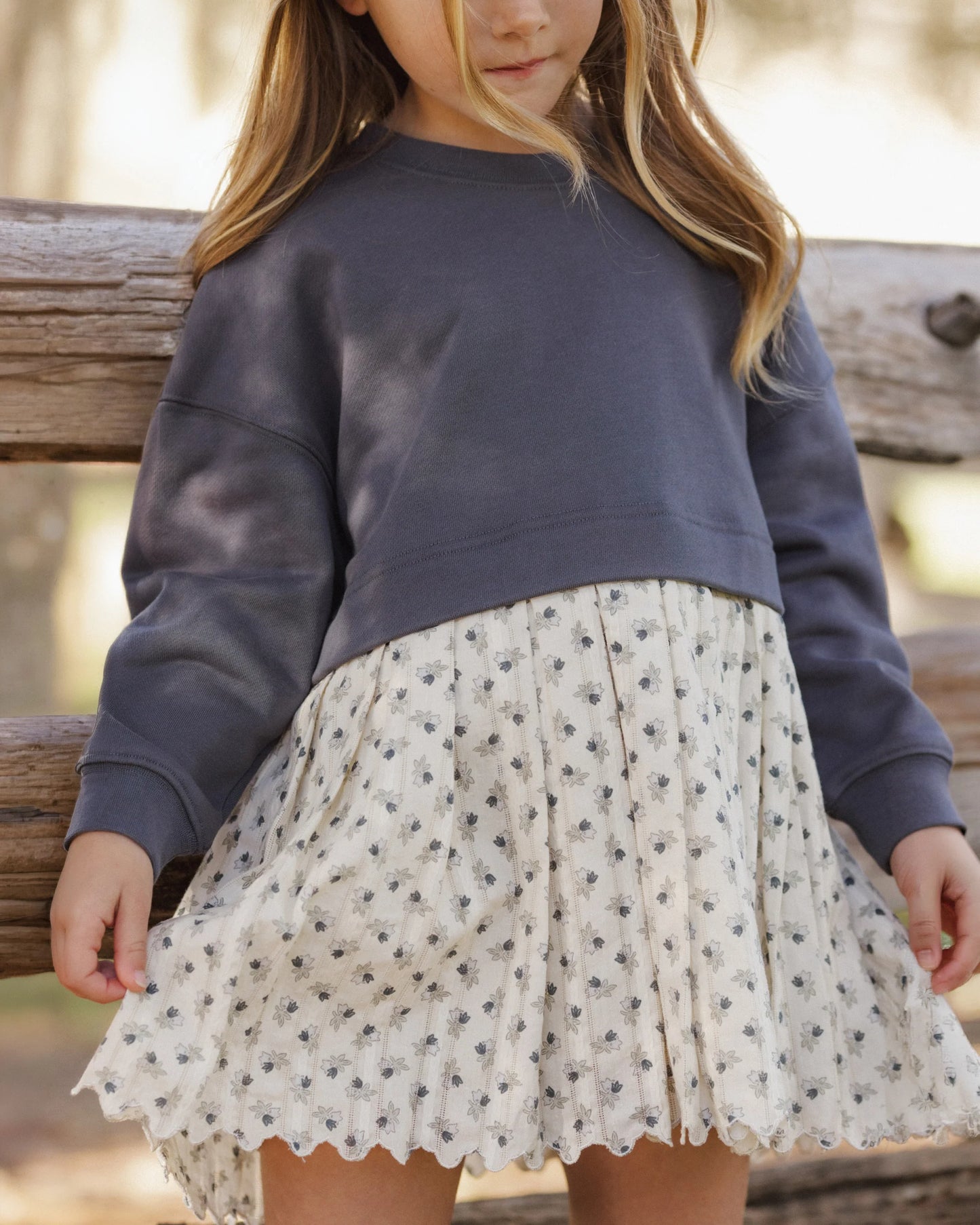 Sweatshirt Dress in Vintage Fleur