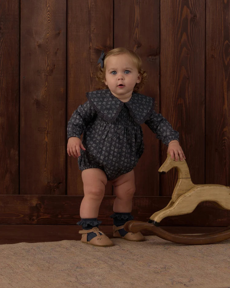 Lace Trim Socks in Fawn & Midnight