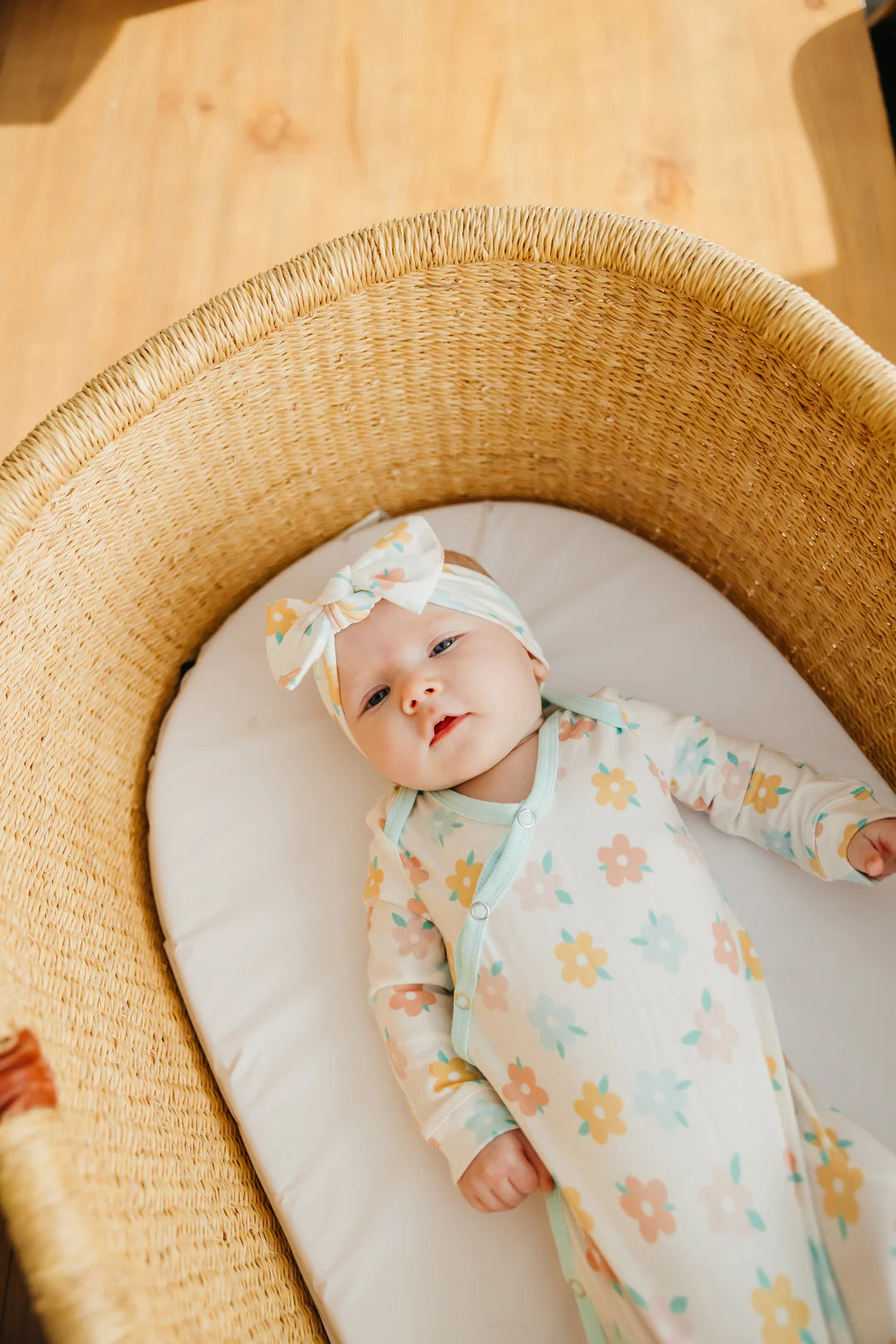 Daisy Knit Headband Bow  - Doodlebug's Children's Boutique