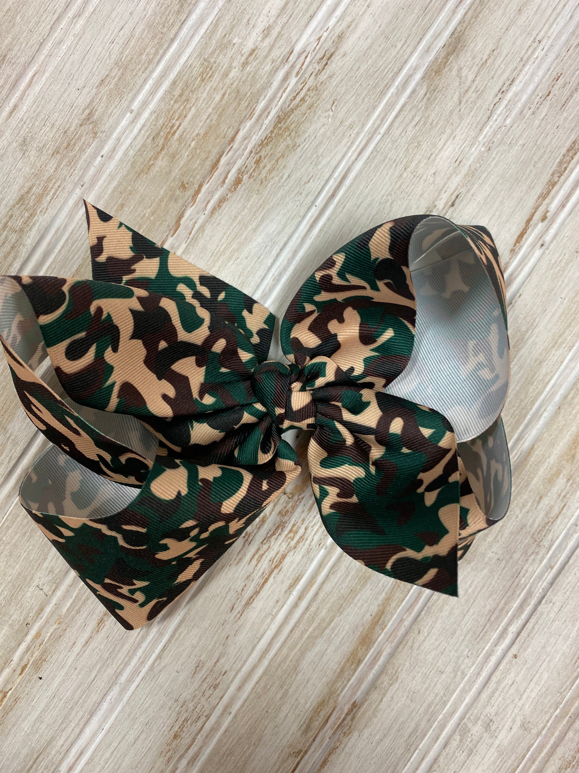 Texas Sized Bow in Camo  - Doodlebug's Children's Boutique
